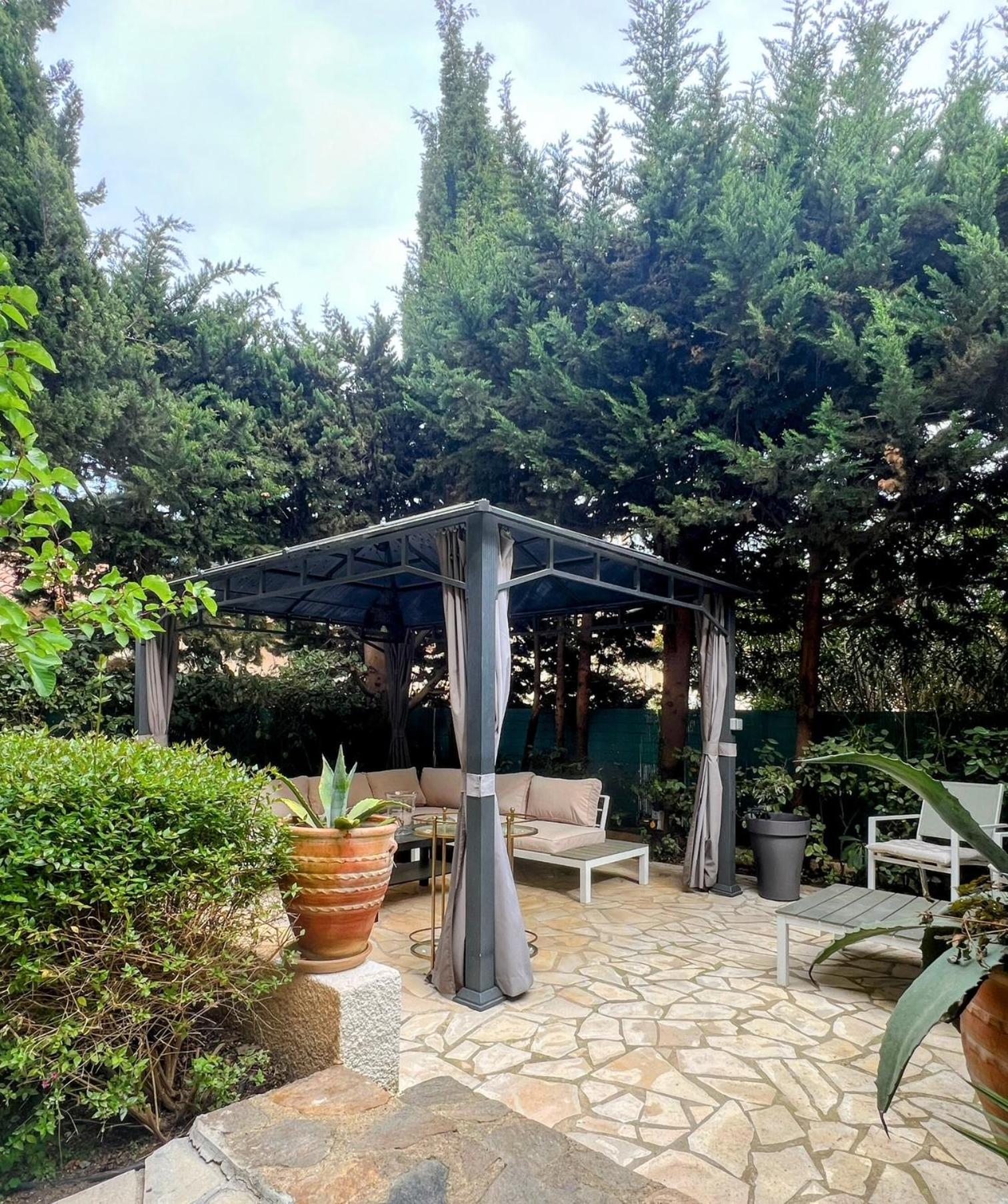 Superbe Avec Terrasse Jardin Et Parking Prive Apartamento